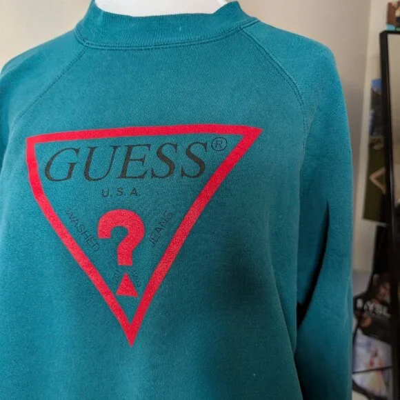 Sold ❌❌❌❌Vintage 90s Guess Sweater - Picture 3 of 5
